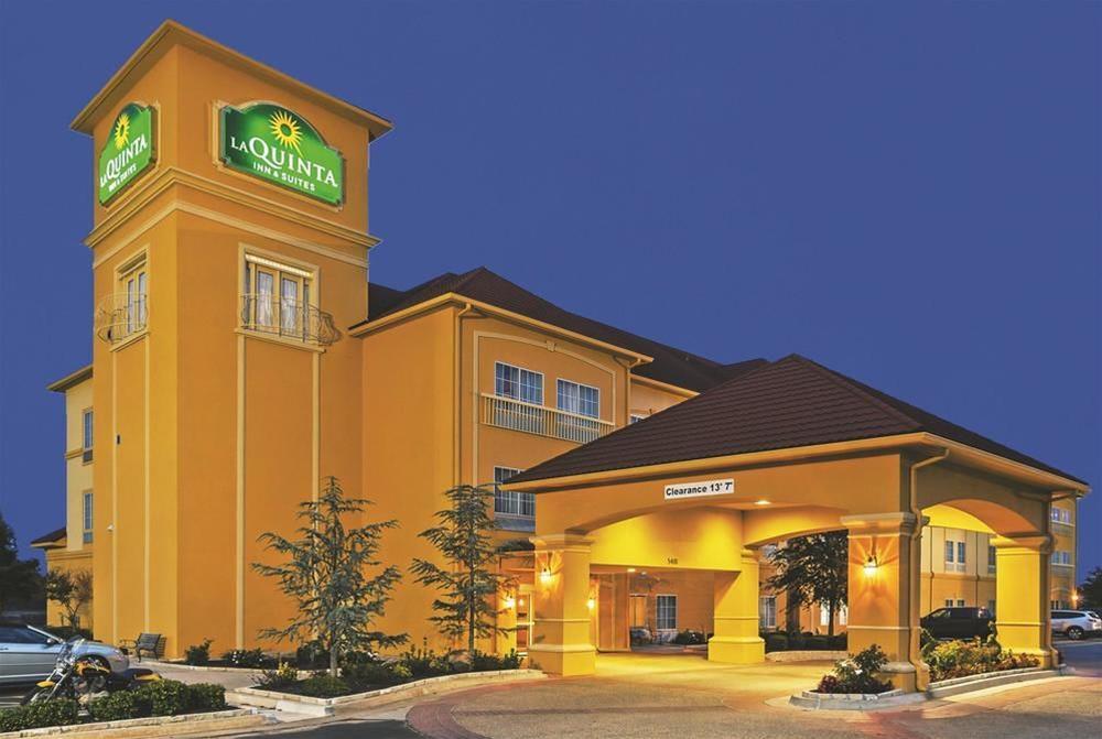 Comfort & North Near I-40 Hotel Shawnee