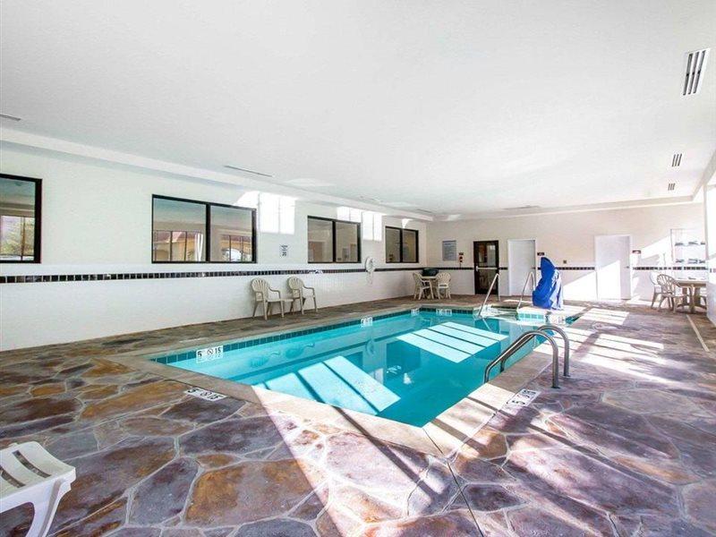 Comfort & North Near I-40 Hotel 3*