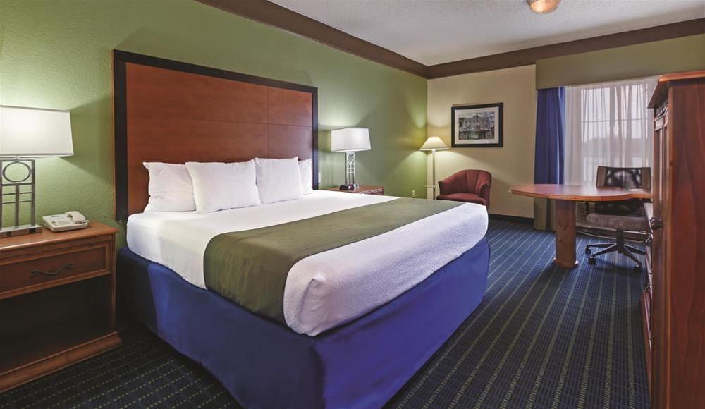 Comfort & North Near I-40 Hotel 3*